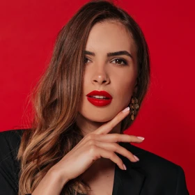 /estilo-de-vida/labial-rojo-labios-prominentes