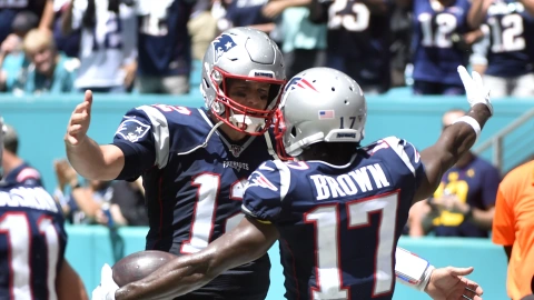 New England Patriots vMiami Dolphins
