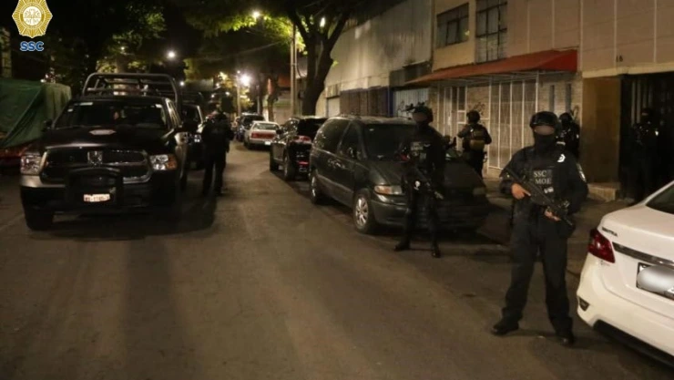 cateo_mujer_detenida_ centenar_drogas_cartuchos_CDMX.jpeg