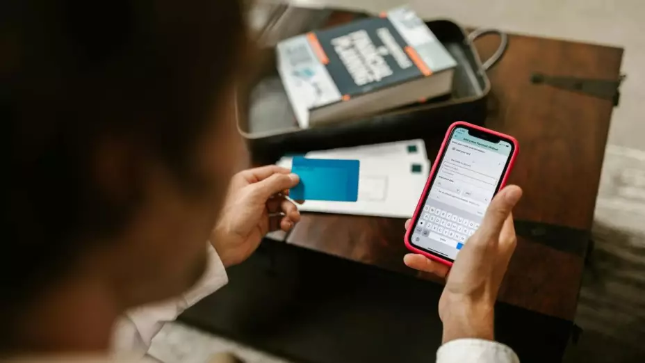 ¿Cómo recuperar mi dinero si por error hago una transferencia a otra cuenta?