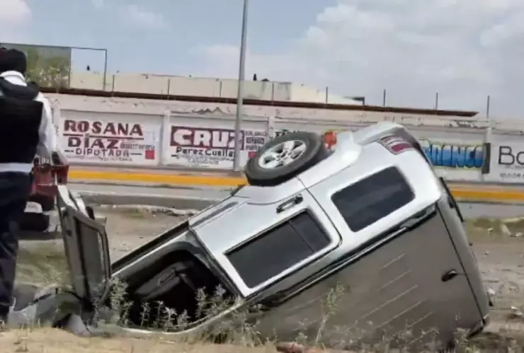 Mujer embarazada cae en canal de aguas tras accidente en Ciudad Juárez (VIDEO).jpg