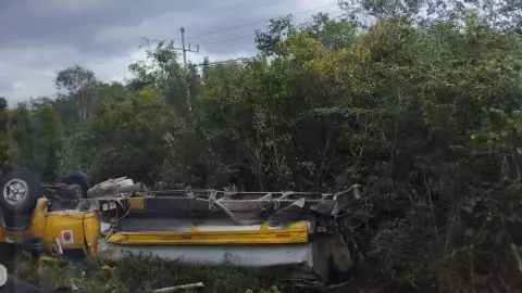 accidente carretero en la merida cancun.