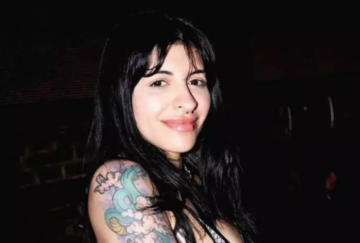 Cazzu podría ser la “Mujer del Año” 2024; ¿Ángela Aguilar perdió el título?