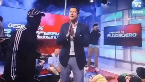 Periodistas fueron rehenes de la violencia suscitada en Ecuador