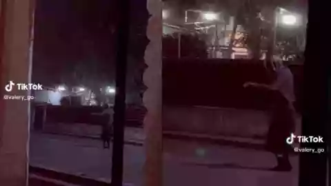 VIDEO: Captan a la abuelita que baila y te mata en México