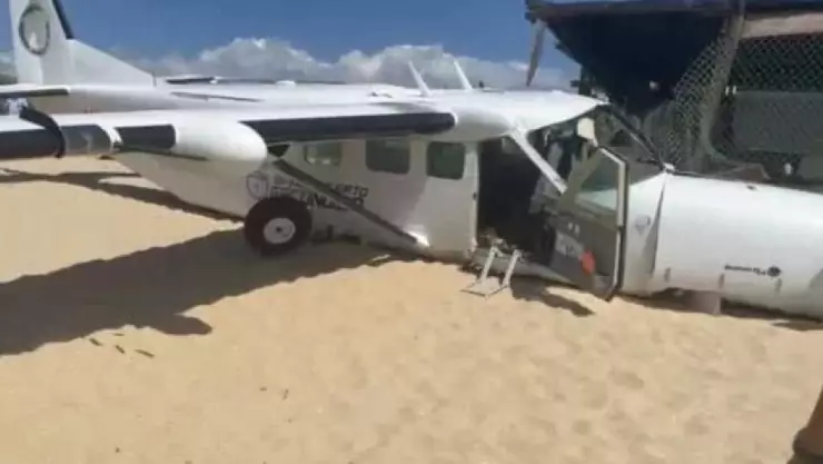 VIDEO_ Avioneta se desploma en Puerto Escondido; reportan heridos y un muerto.jpg