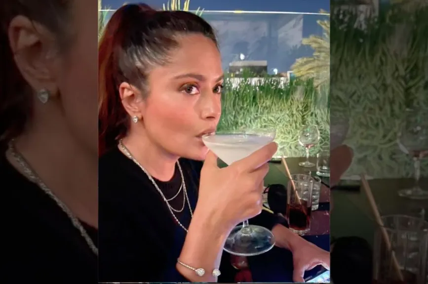 Salma bebiendo.jpg