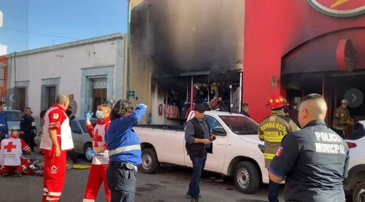 Marchas las víctimas del incendio en tienda waldos Hermosillo, Sonora