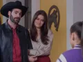 La insistencia de Alma sobre su orígen es tan fuerte que sólo un pequeño descuido la podría llevar a la respuesta que tanto anhela.