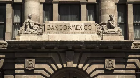 El senador de Morena, Alejandro Armenta, señaló que la propuesta para realizar cambios a la Ley Banxico beneficiará a la economía de las familias mexicanas.