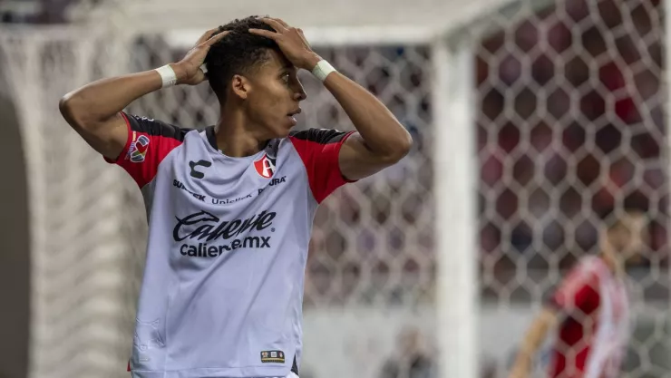 Ozziel Herrera se va del Atlas