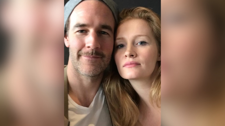Viuda de James Van Der Beek conmueve con una emotiva foto y mensaje en su aniversario de bodas