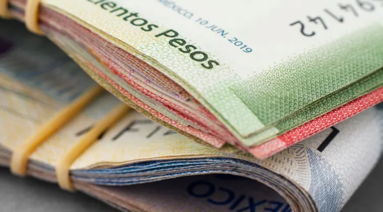 dinero mexicano