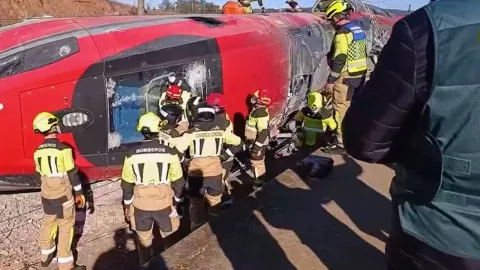Autoridades investigan el choque de trenes ocurrido en Adamuz, Córdoba