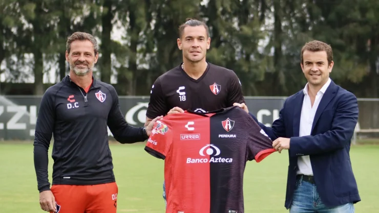 Milton Caraglio se emociona en su regreso al Atlas