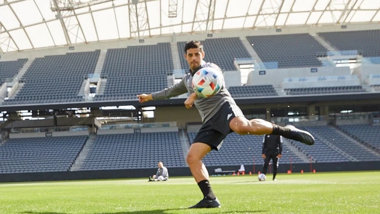 CarlosVela.jpg