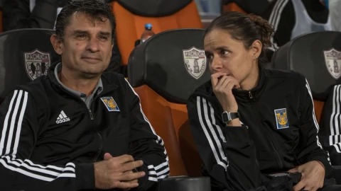 Karina Báez, asistente técnica de Roberto Medina 