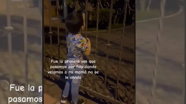 Emotivo VIDEO_ Niño busca a su abuelita en funeraria en donde fue velada