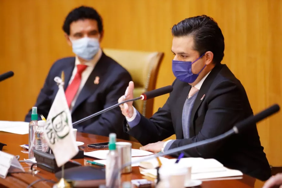 Zoé Robledo IMSS recursos.jpeg