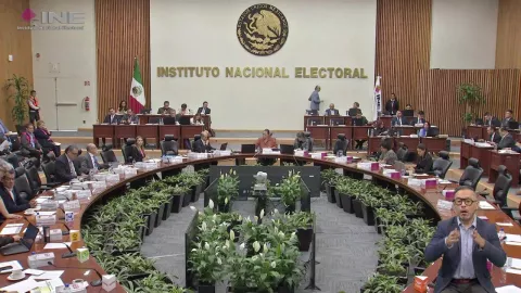 ¡Se hicieron bolas! INE rechaza que cinco de nueve gubernaturas sean dirigidas por mujeres