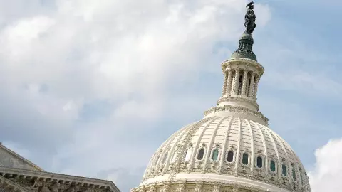 Aparece vehículo sospechoso en el Capitolio de EUA
