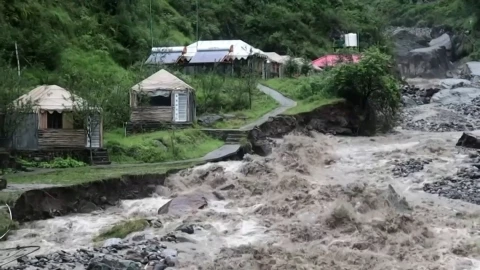Más muertos y desastre por inundaciones en India.