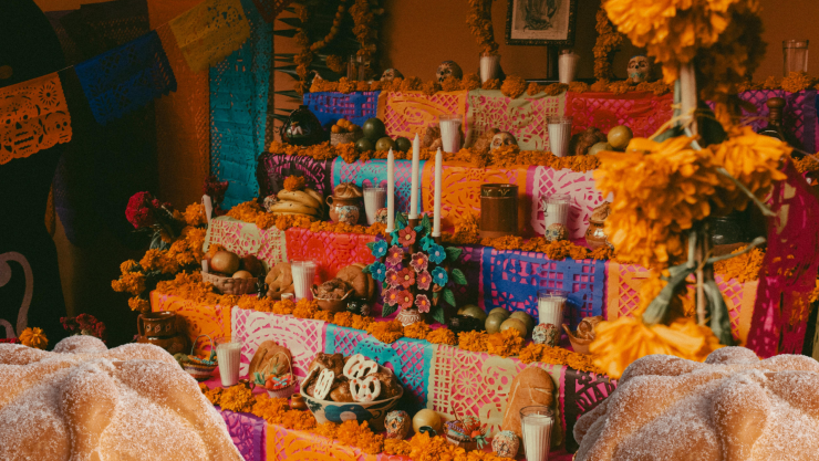 ¿Qué debe llevar una ofrenda de Día de Muertos? Lista completa de elementos y su profundo significado