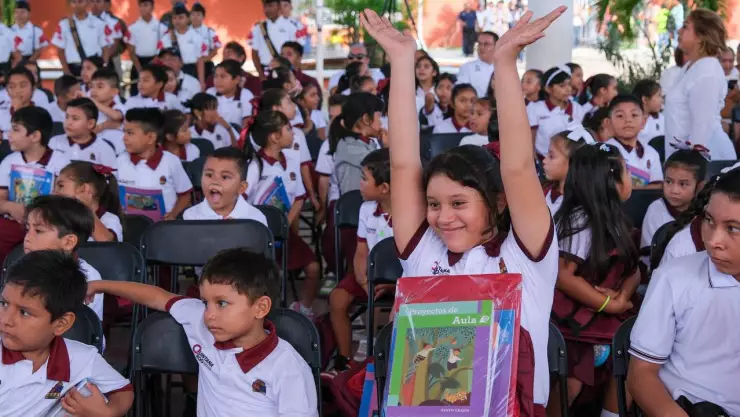 ¿En que municipios y escuelas se entregan útiles gratuitos para el Ciclo escolar 2023-24 en Quintana Roo?