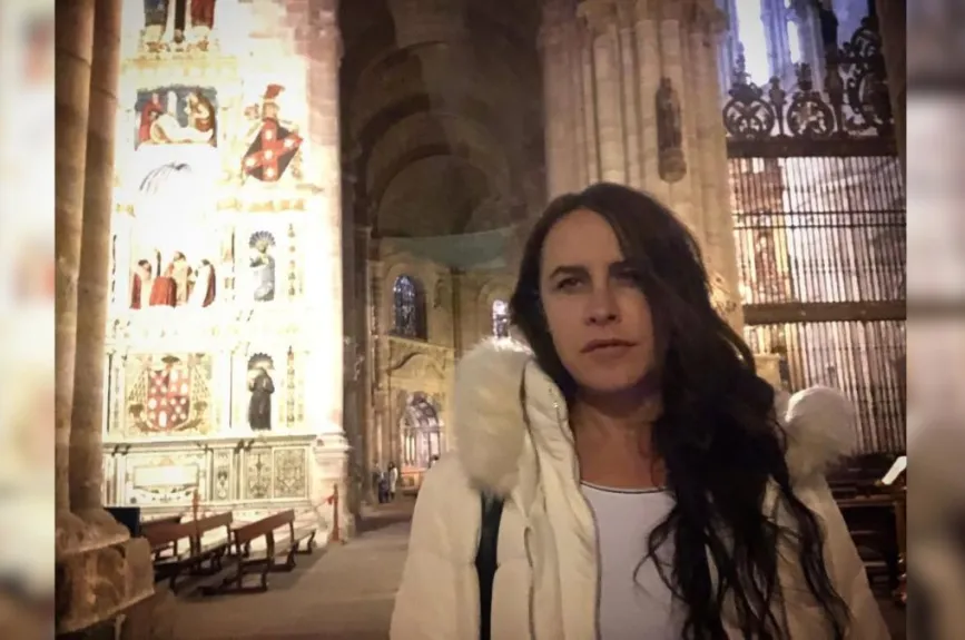 Las postales de la trayectoria de Karla Sofía Gascón