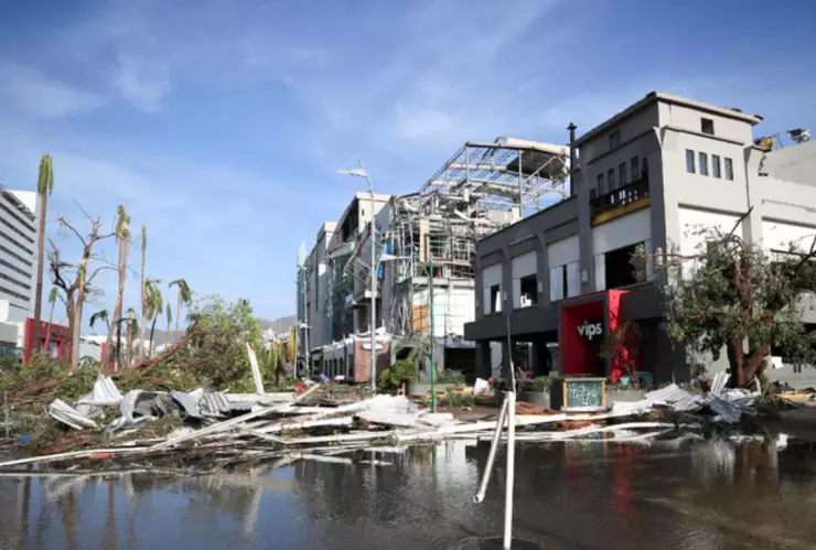 Localizan estudiantes Hidalgo Sonoda varados Acapulco Otis