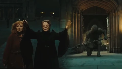¡LEVANTEN SUS VARITAS! Esta es la mejor escena de la profesora McGonagall en Harry Potter