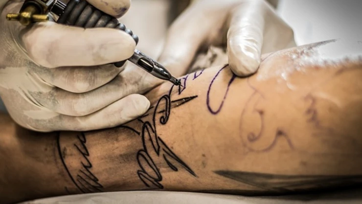 tatuaje brazo tinta