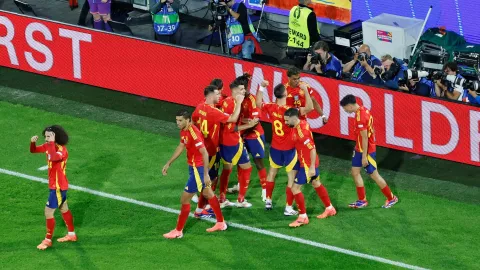 España le da la vuelta al partido ante Georgia