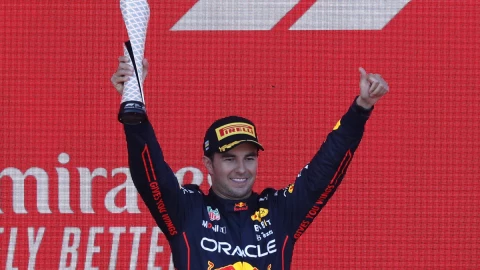 Checo Pérez en el podio del Gran premio de Azerbaiyán