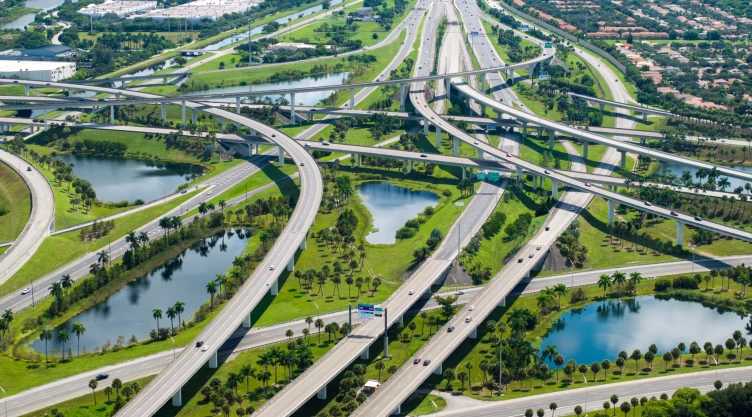 Vista aérea carreteras Miami, Florida
