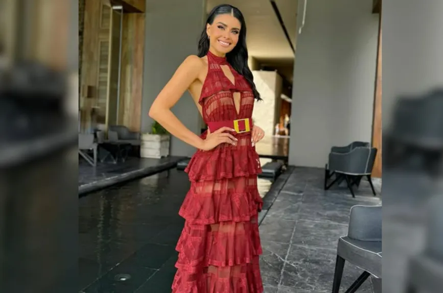 ¿El color rojo no se usa en bodas? Es un mito que se tenía hace muchos años, pues hay mujeres que lucen vestidos elegantes y hermosos apropiados para la ocasión.