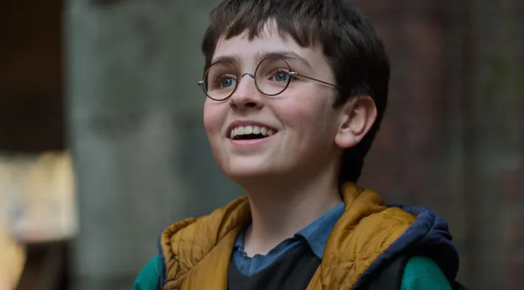 nicholas hoult serie harry potter kit harrington