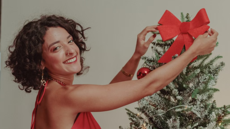 Adiós al moño rojo La tendencia navideña elegante de 2026