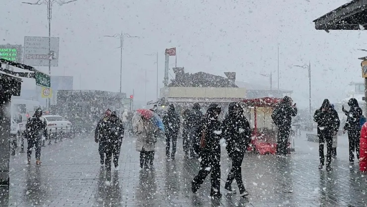 ¿Cuál es la temperatura más baja que se pronostica en Aguascalientes la primera quincena de noviembre 2025