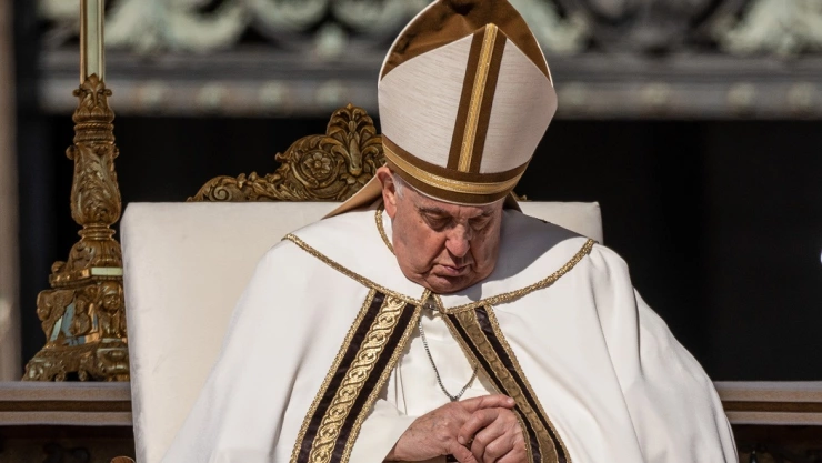 El Papa Francisco le contó a un amigo que cuando fue hospitalizado el mes pasado, pudo haber muerto, le dijo que estaba inconsciente cuando fue trasladado