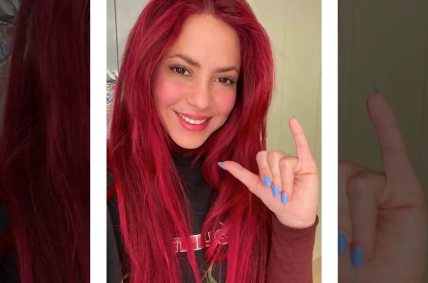 Shakira cabello rojo.jpg