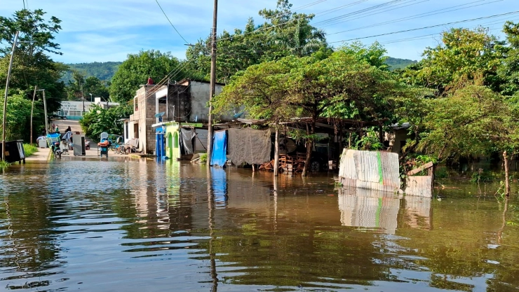 Río Tulijá se desborda en Chiapas y causa afectaciones en Salto de Agua