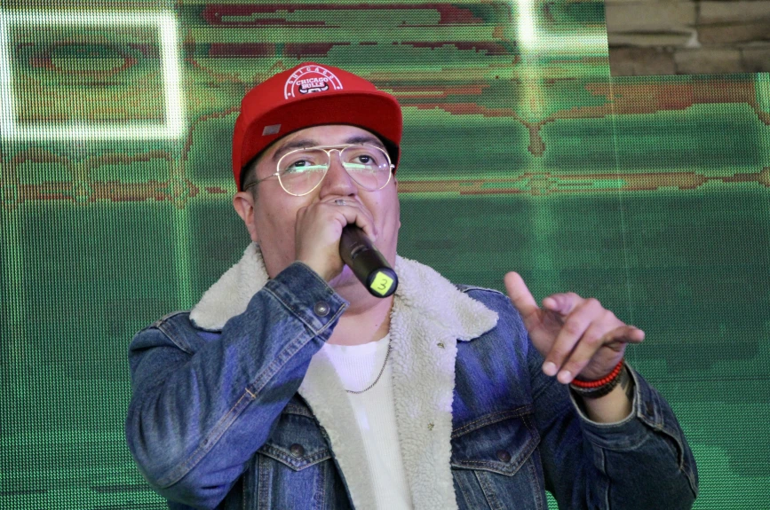 Saga y la magia del beat box.jpg