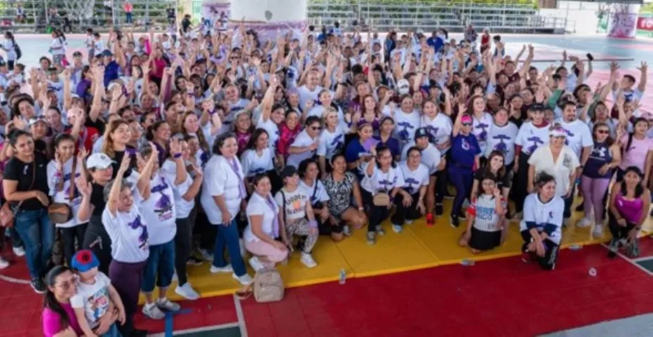 Conade imparte clase de defensa personal.jpg