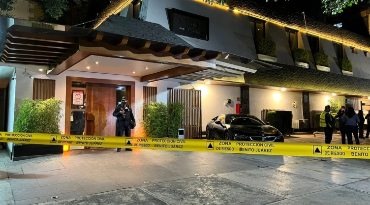 hombre esposa restaurante Benito Juárez