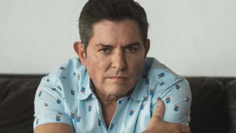 Ernesto Laguardia está de luto tras el fallecimiento de su mamá Doña Yolanda.