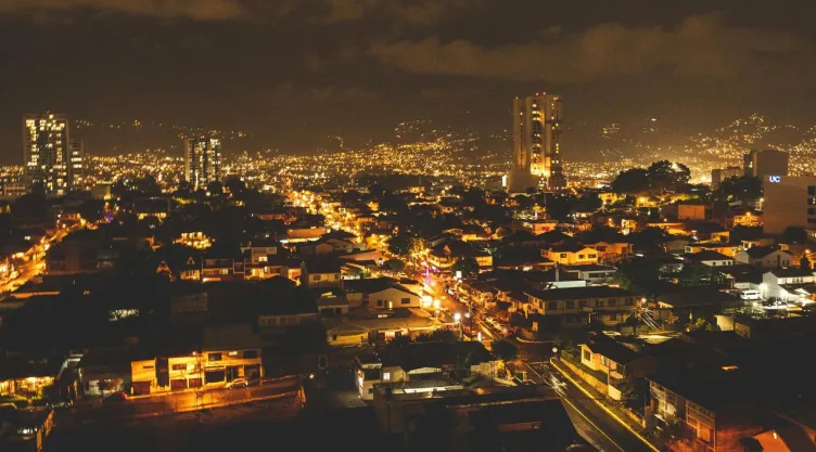crisis-electrica-costa-rica-vive-cortes-de-energia-hasta-3-horas.jpg