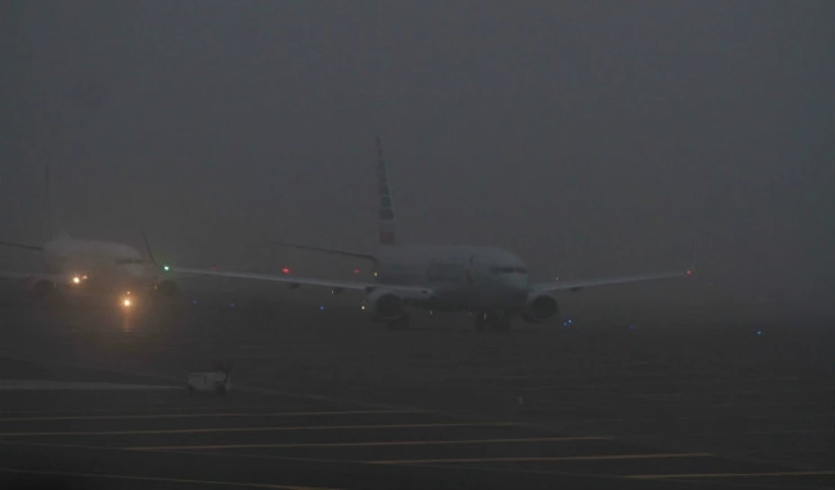 La terminal normalizó los aterrizajes a partir de las 09:30 horas, tras suspender las llegadas a las 06:35 horas por el banco de niebla que afectó la zona