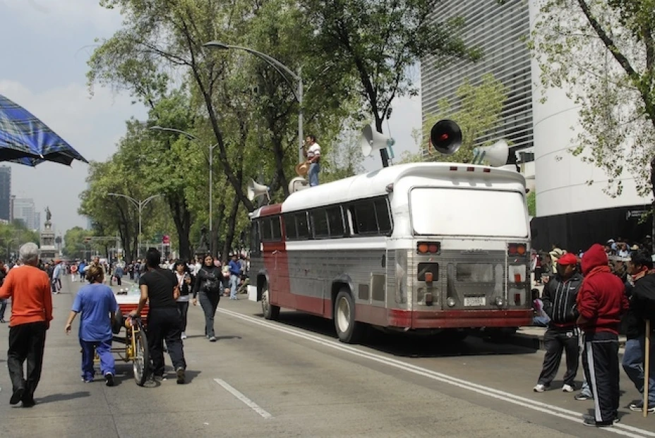 Autoridades locales y senadores se reunieron con una comitiva de la CNTE, a fin de destrabar conflicto magisterial