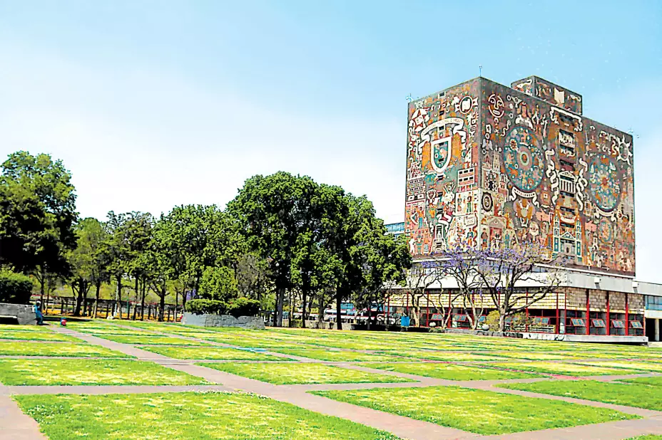 CAPARROSO-UNAM-El-Universal-.jpg